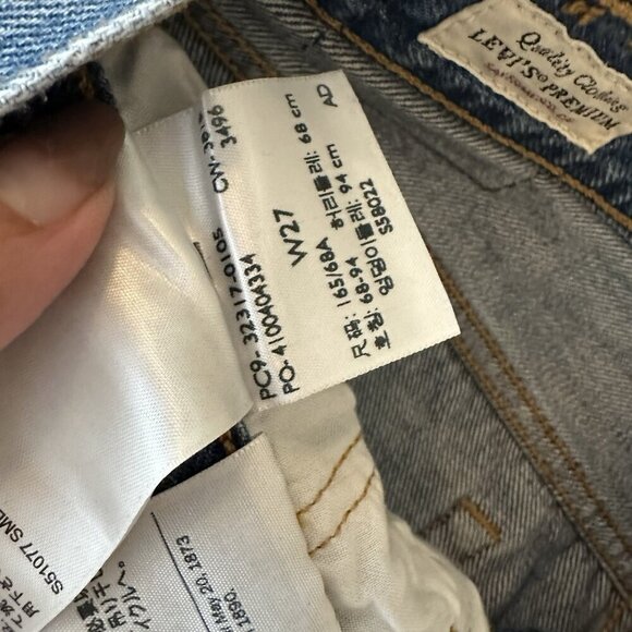 Levis Womens 501 Button Fly Cut Off Shorts Size W 27 Distressed Blue Demin - Picture 7 of 11